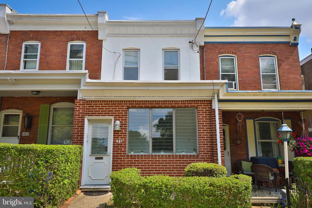 421 Hermitage St