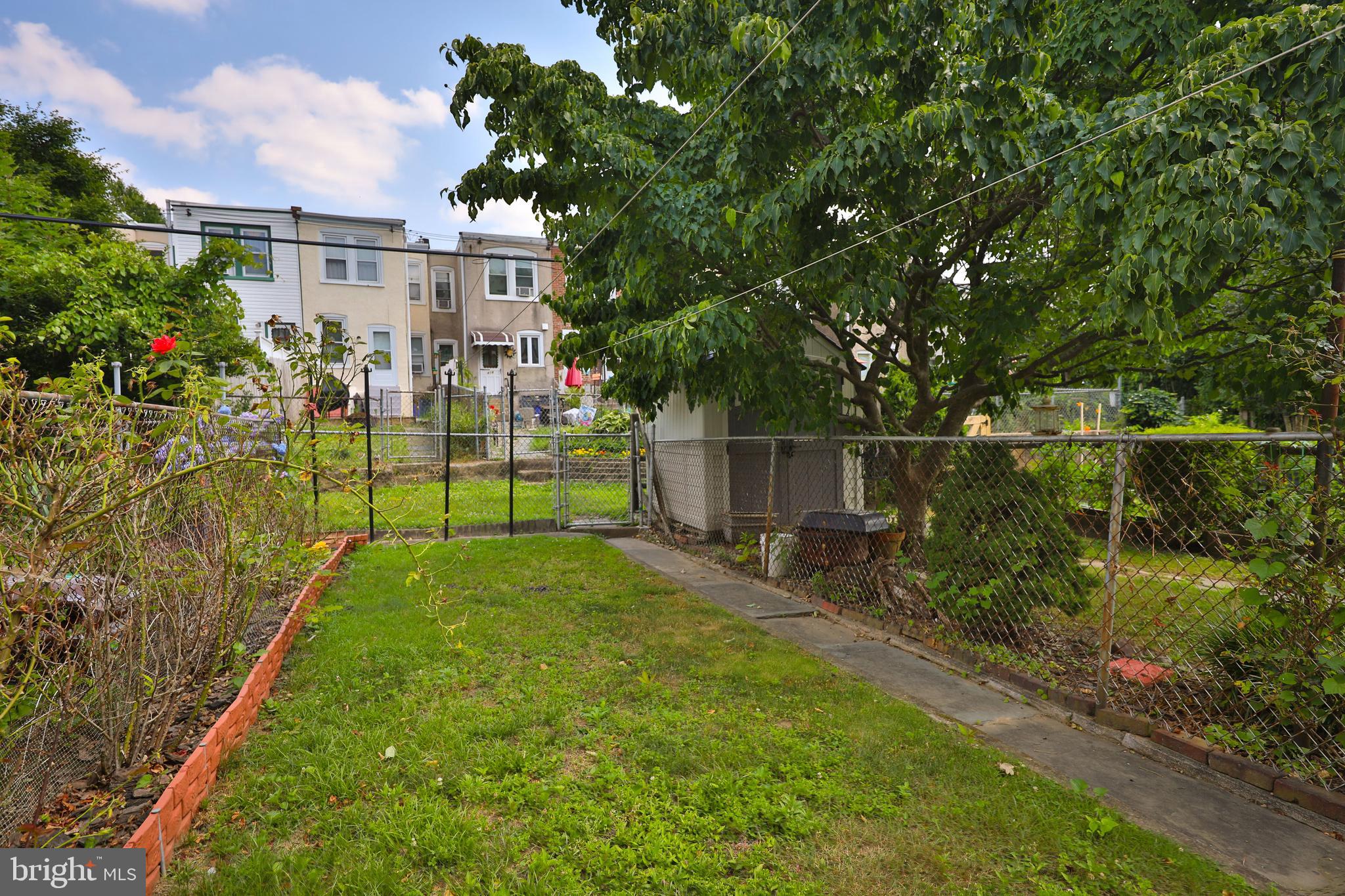 421 Hermitage St