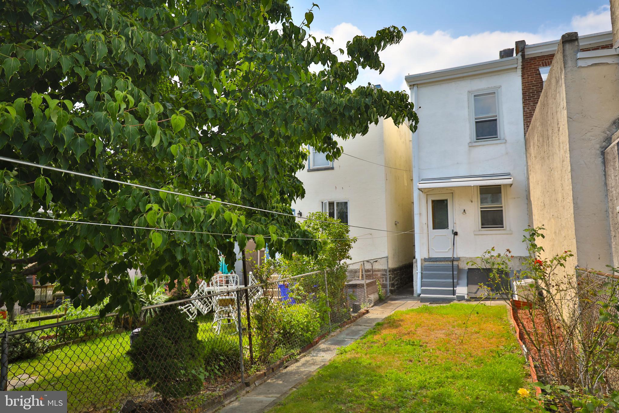 421 Hermitage St