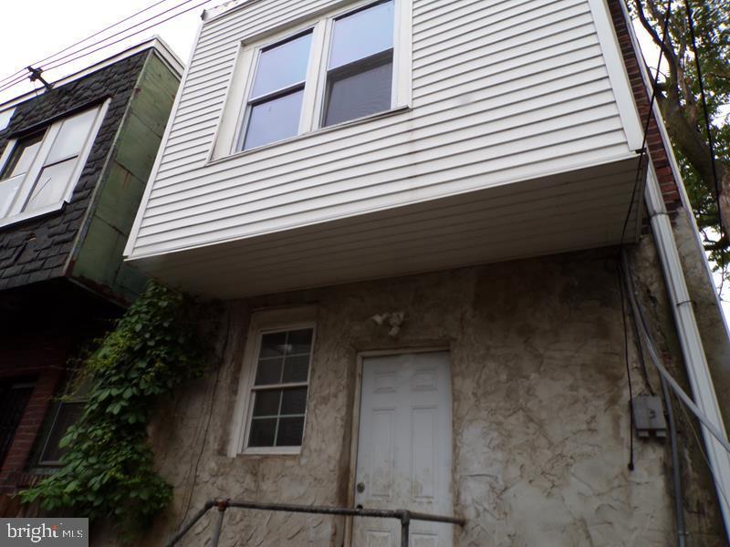 1542 S Napa St
