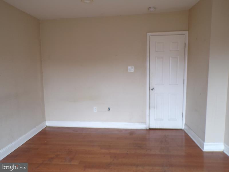 1542 S Napa St