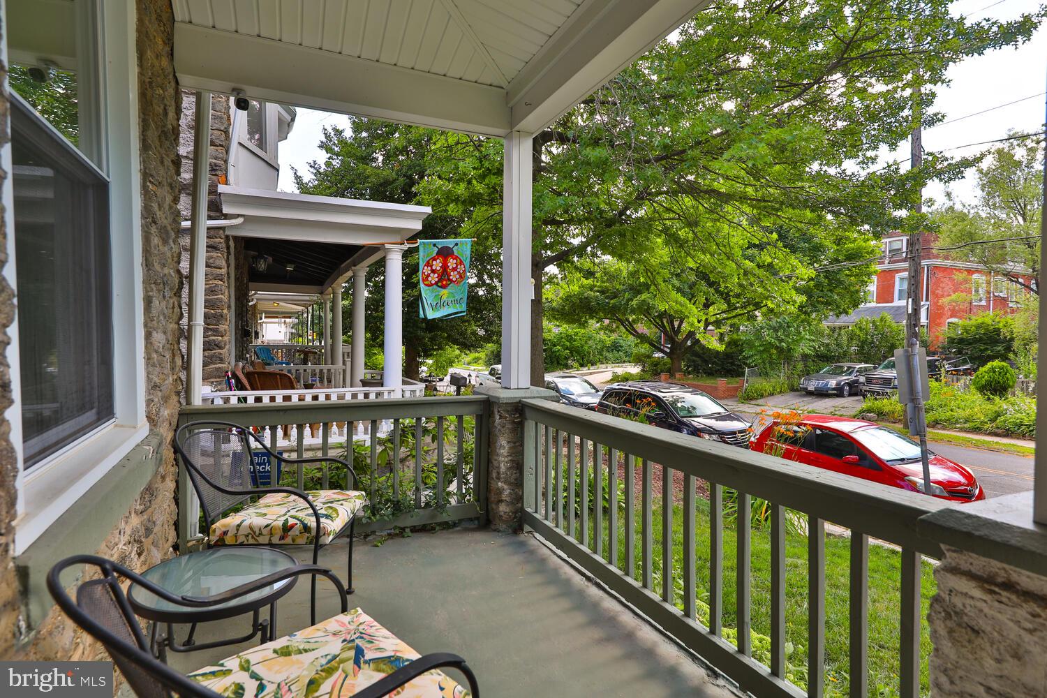 121 W Washington Ln