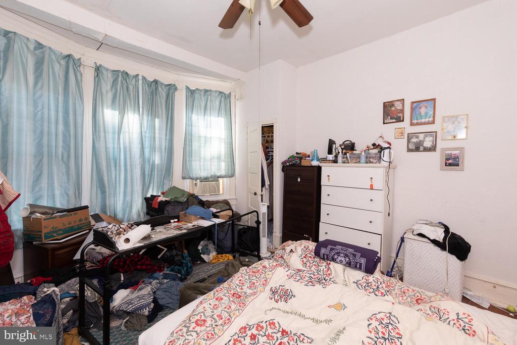 7040 Chew Ave