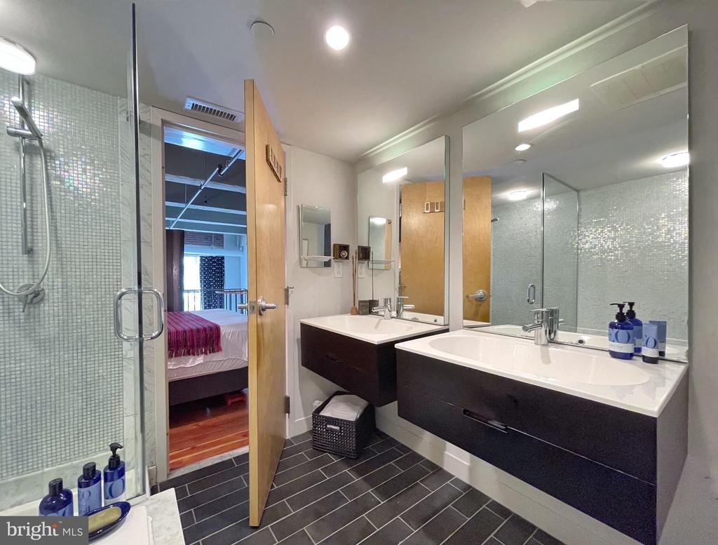 1101 Washington Ave #104