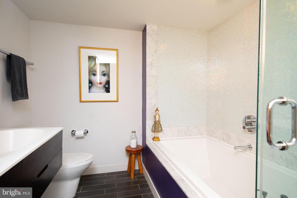 1101 Washington Ave #104