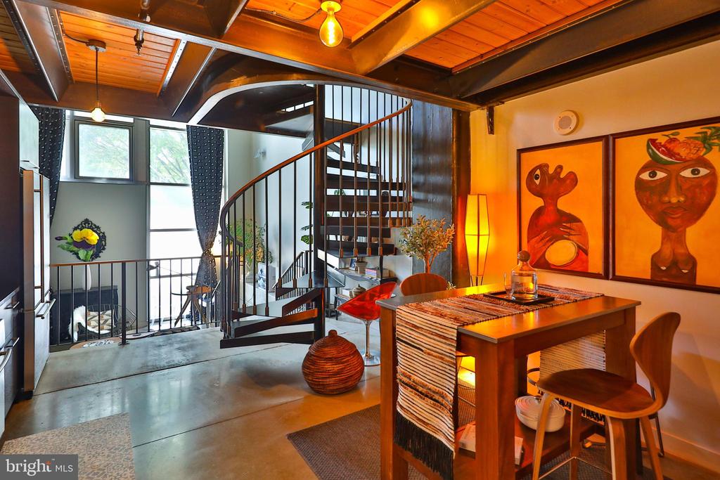 1101 Washington Ave #104