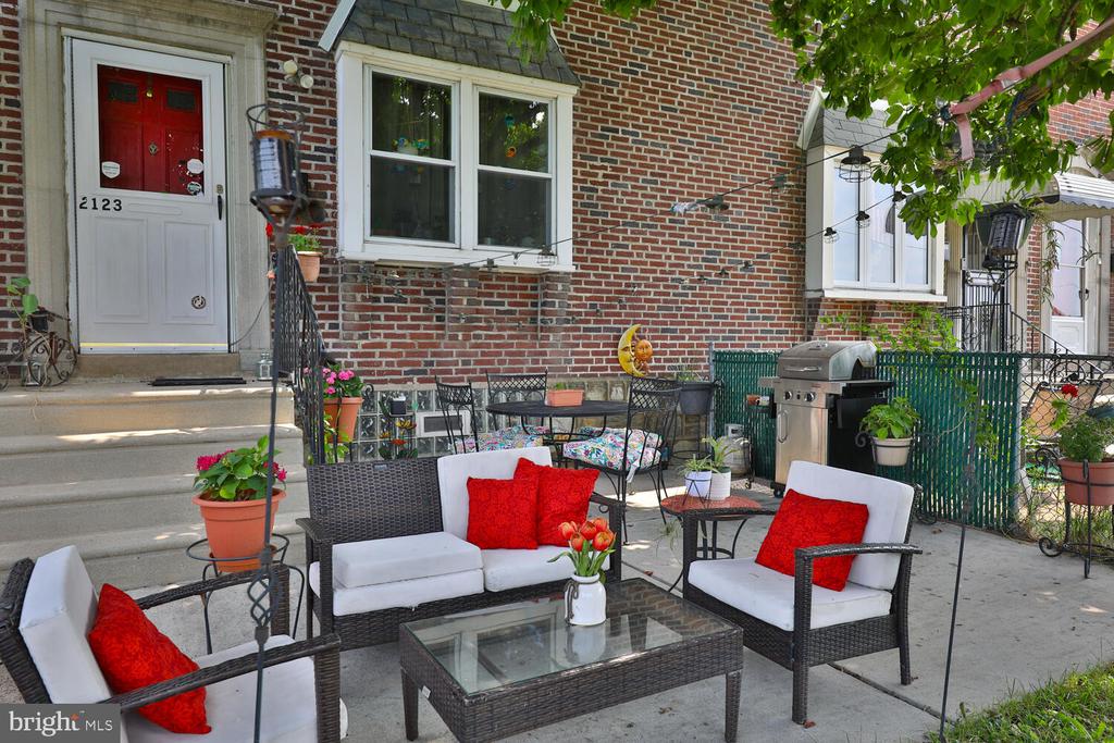 2123 Longshore Ave