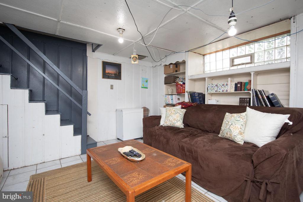 2123 Longshore Ave