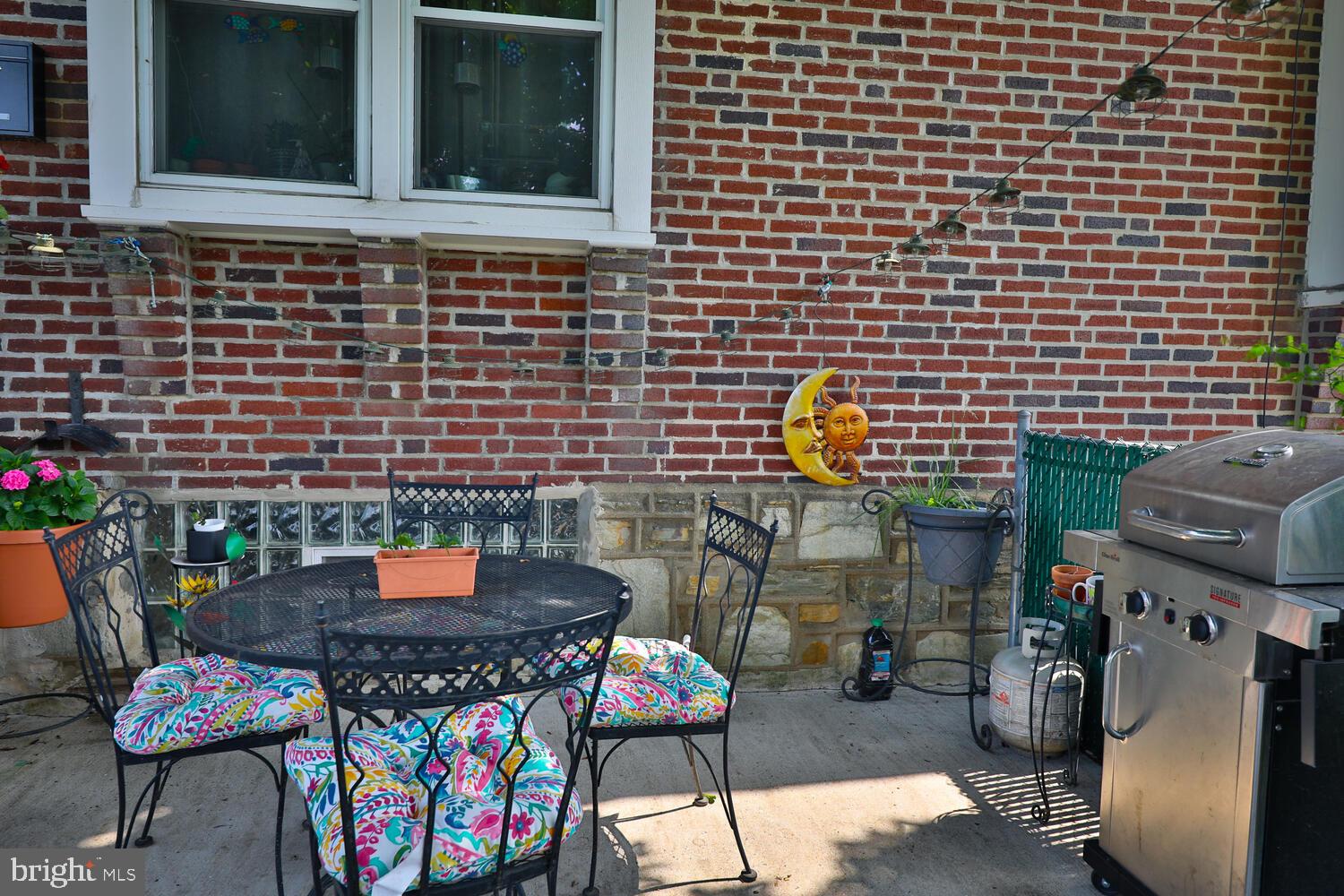 2123 Longshore Ave
