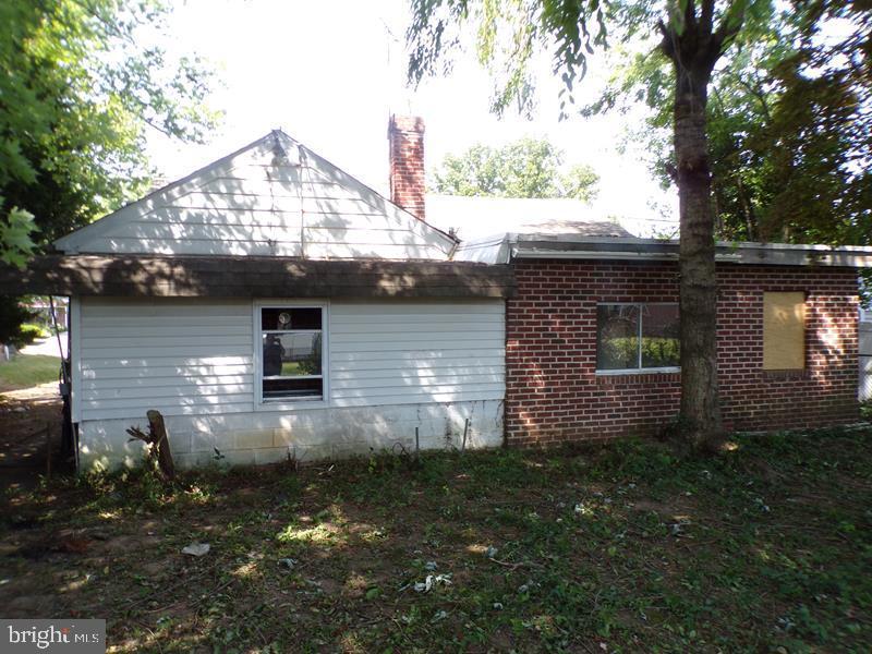 682 Rennard St