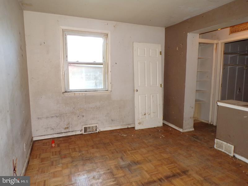 682 Rennard St