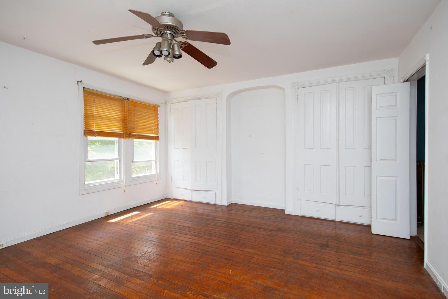 534 Leverington Ave