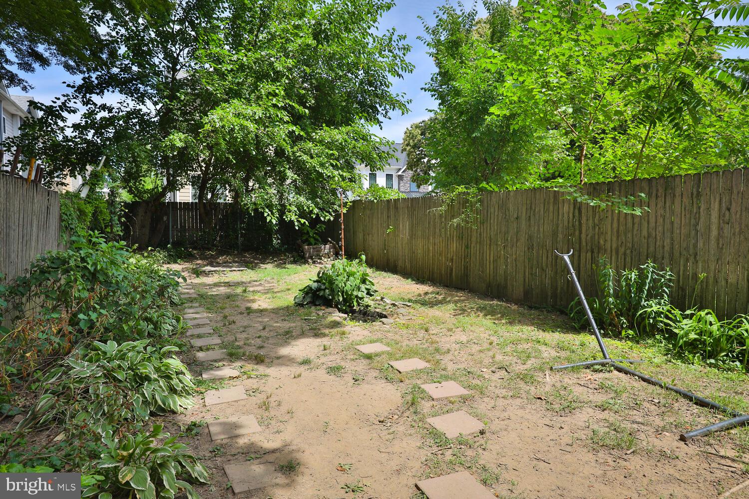 534 Leverington Ave