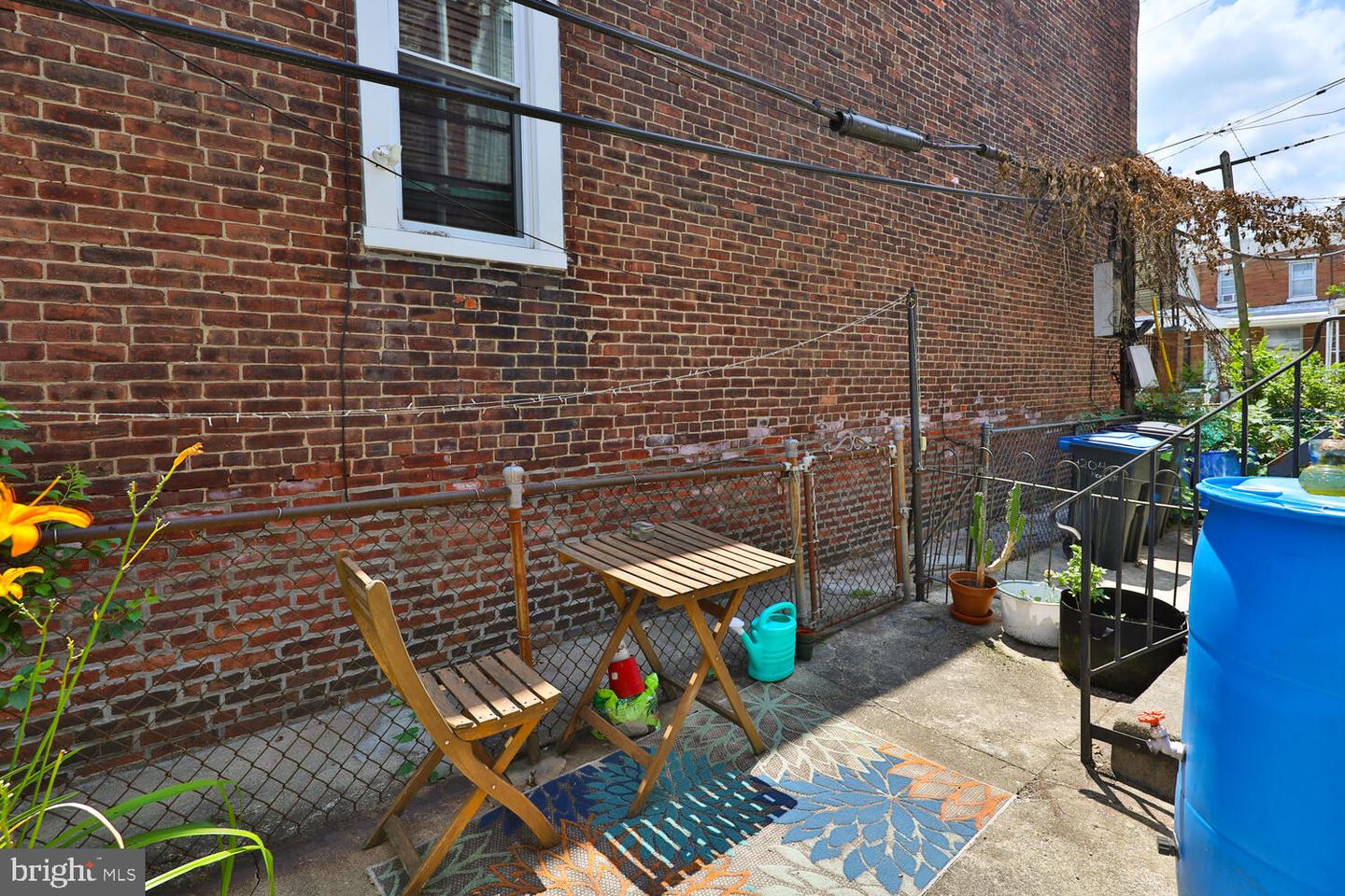 206 E Hortter St