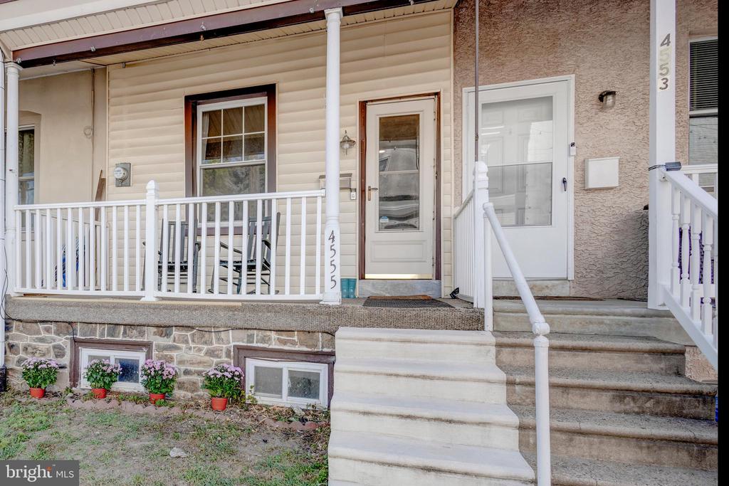 4555 Fleming St