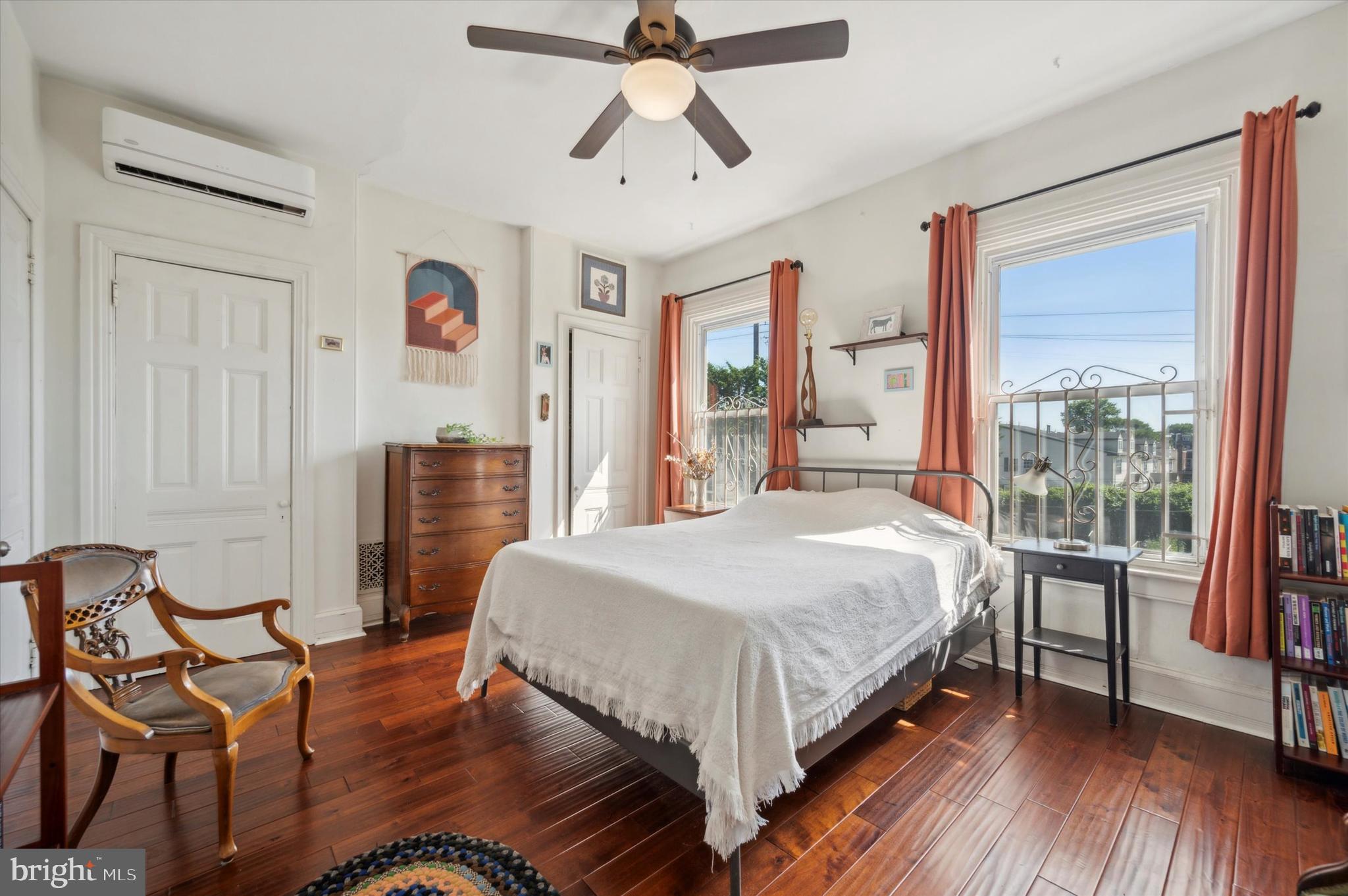 1011 S Saint Bernard St