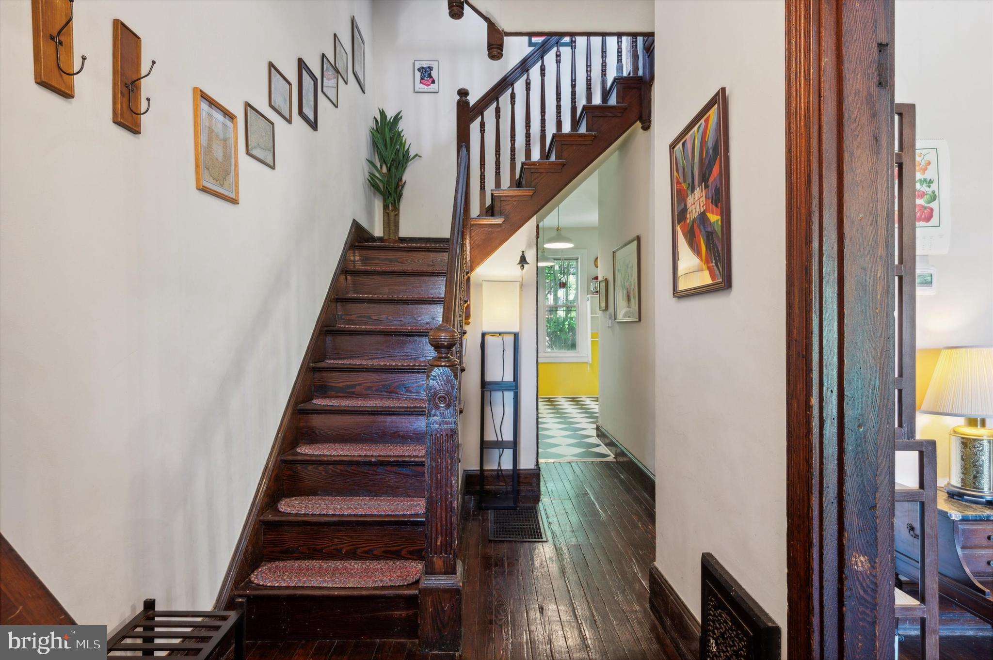 1011 S Saint Bernard St