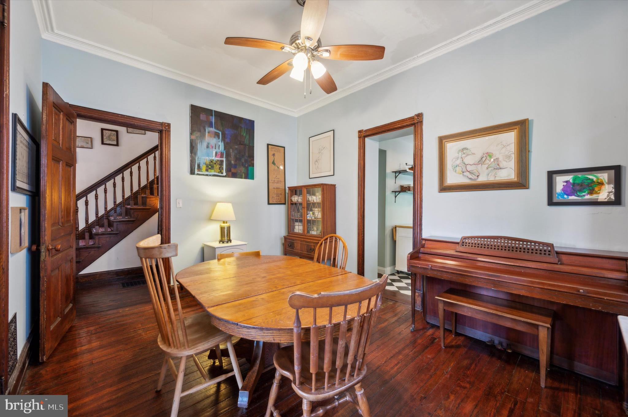 1011 S Saint Bernard St