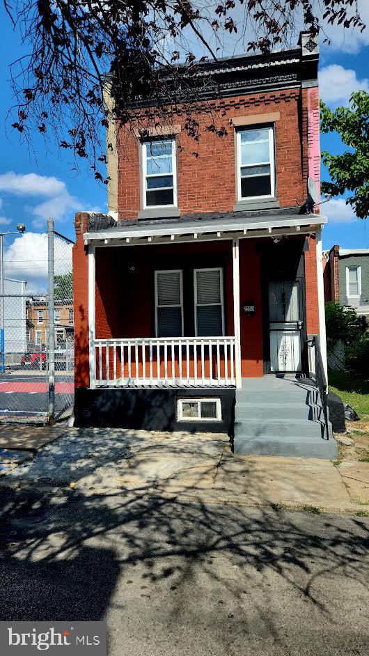 2553 N NAPA ST