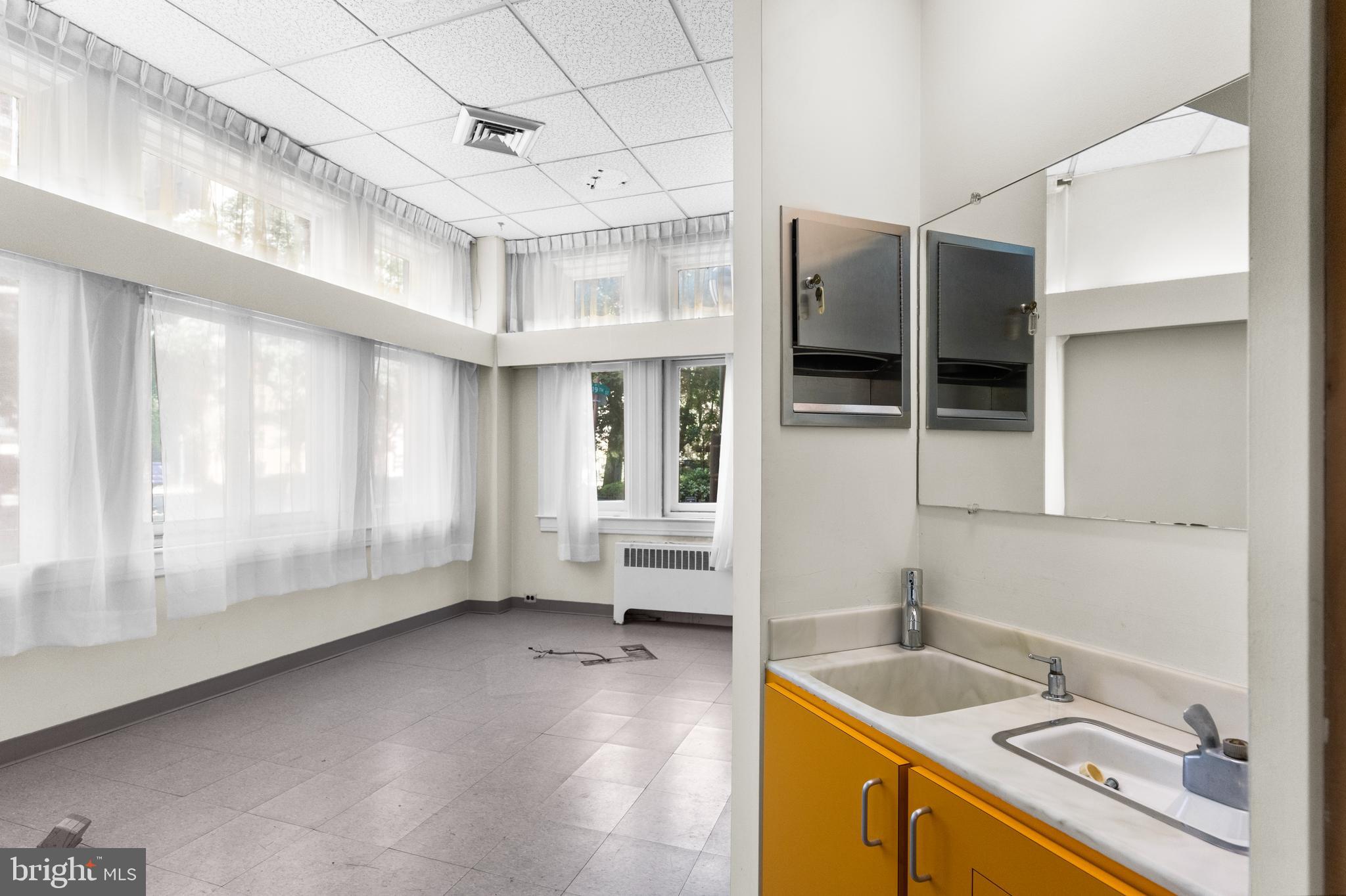 1830 Rittenhouse Sq #1a