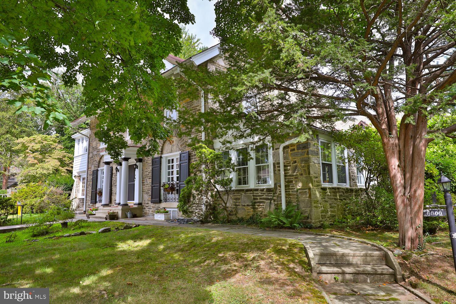 6800 Lincoln Dr