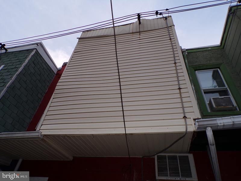827 N Newkirk St