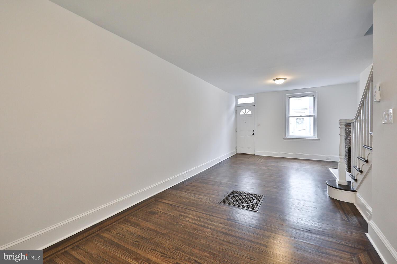 1308 E OXFORD ST