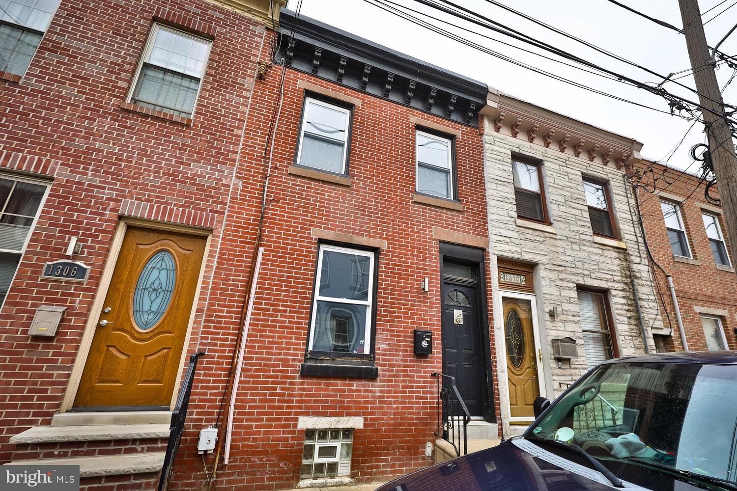 1308 E OXFORD ST