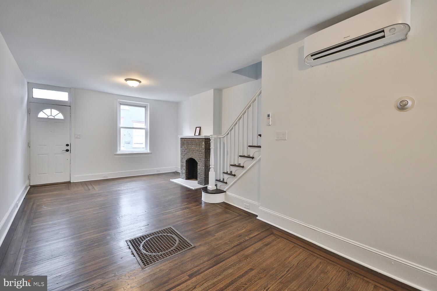 1308 E OXFORD ST