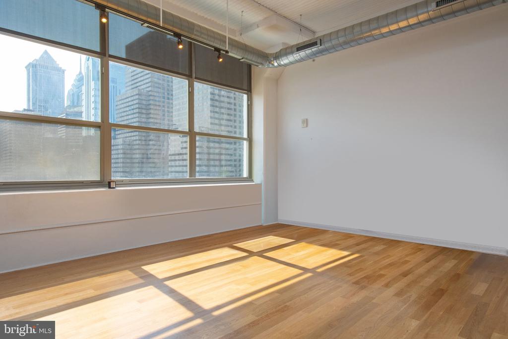 2200-28 Arch St #1105