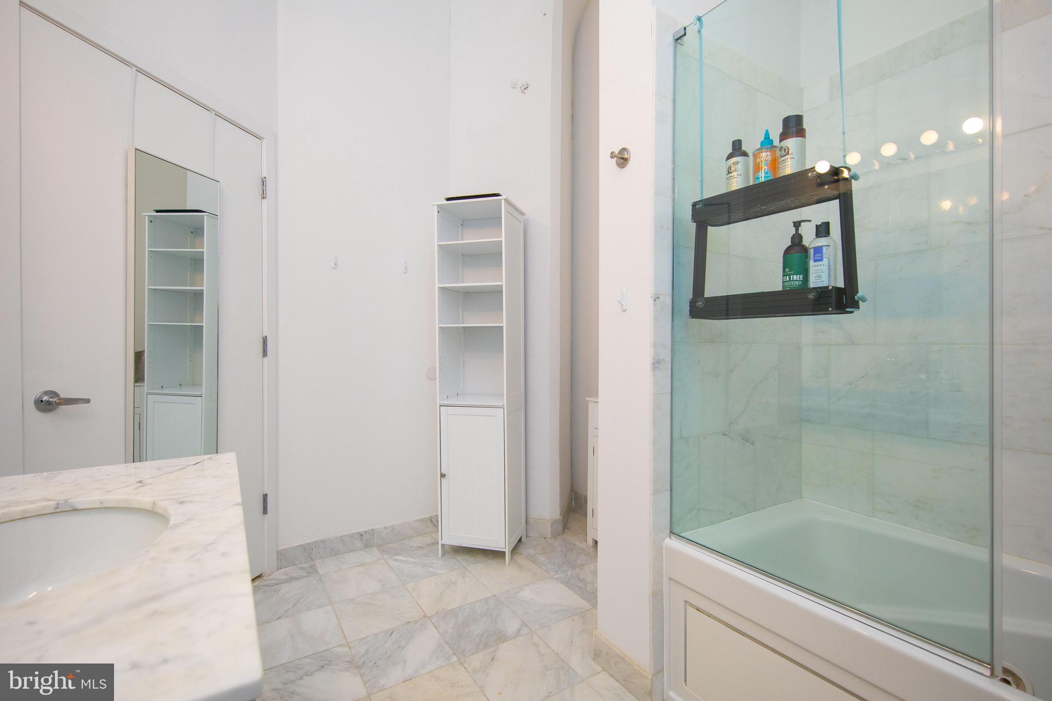 2200-28 Arch St #1105