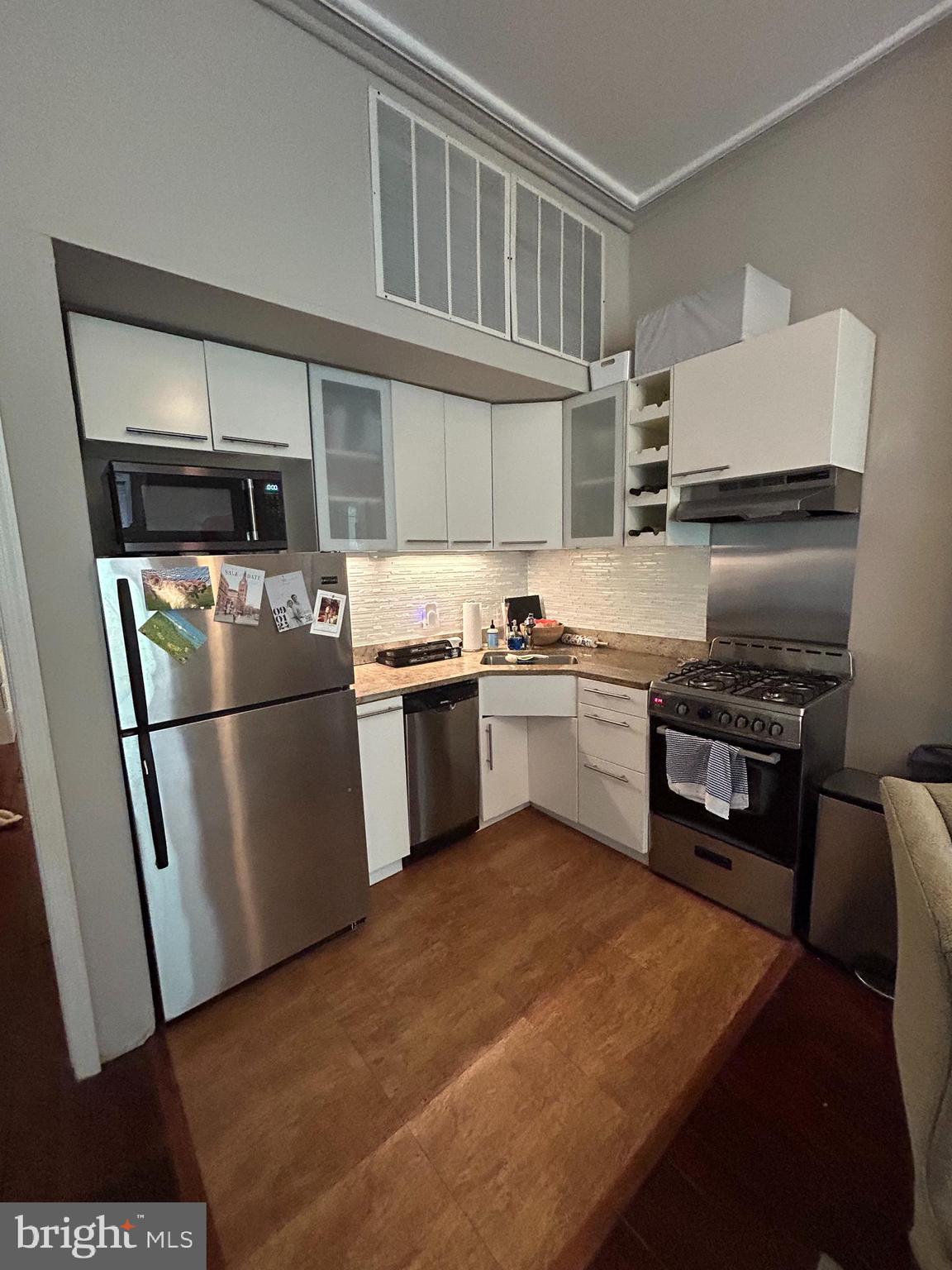 937 SPRUCE ST #APT 2