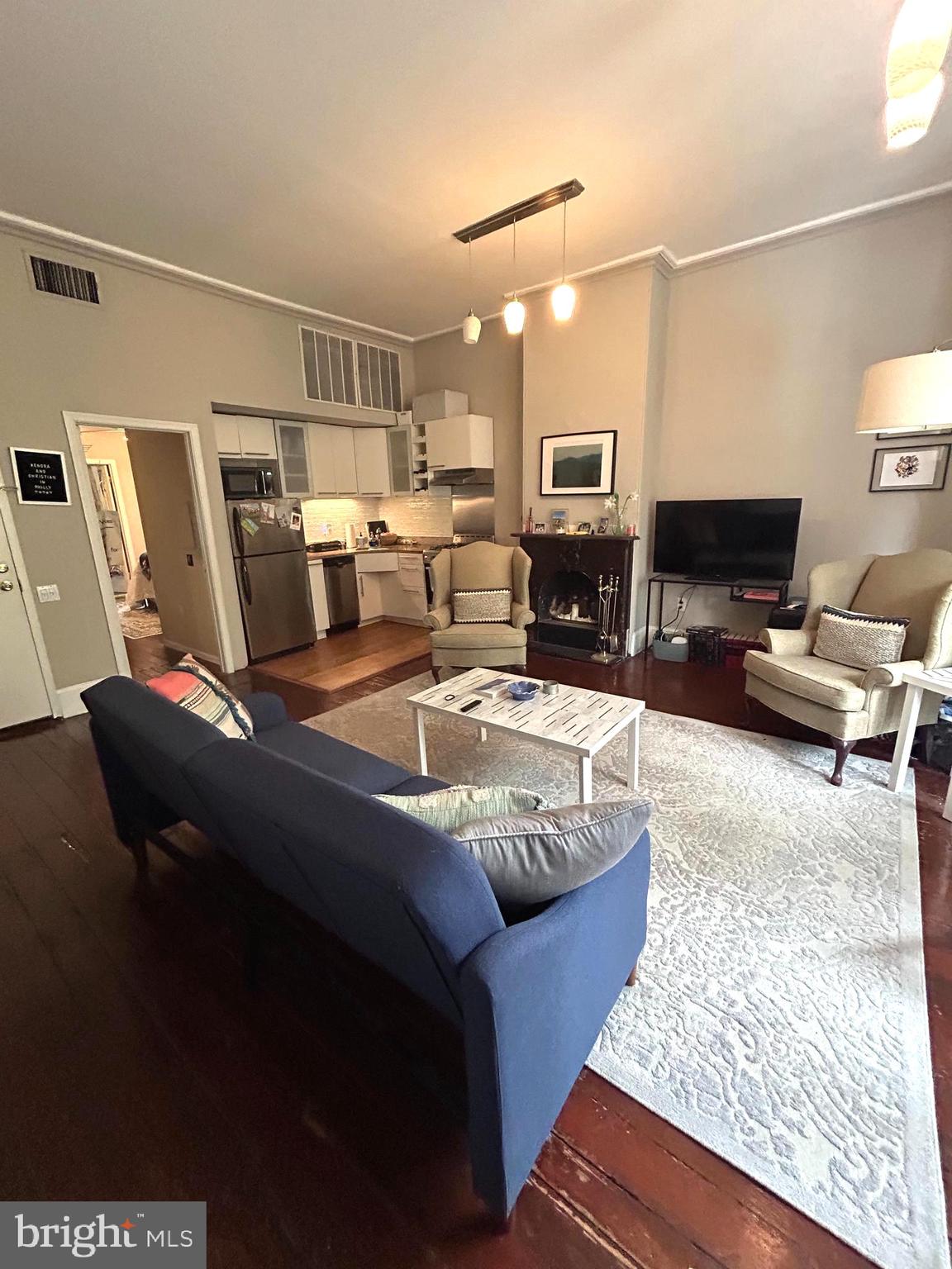 937 SPRUCE ST #APT 2