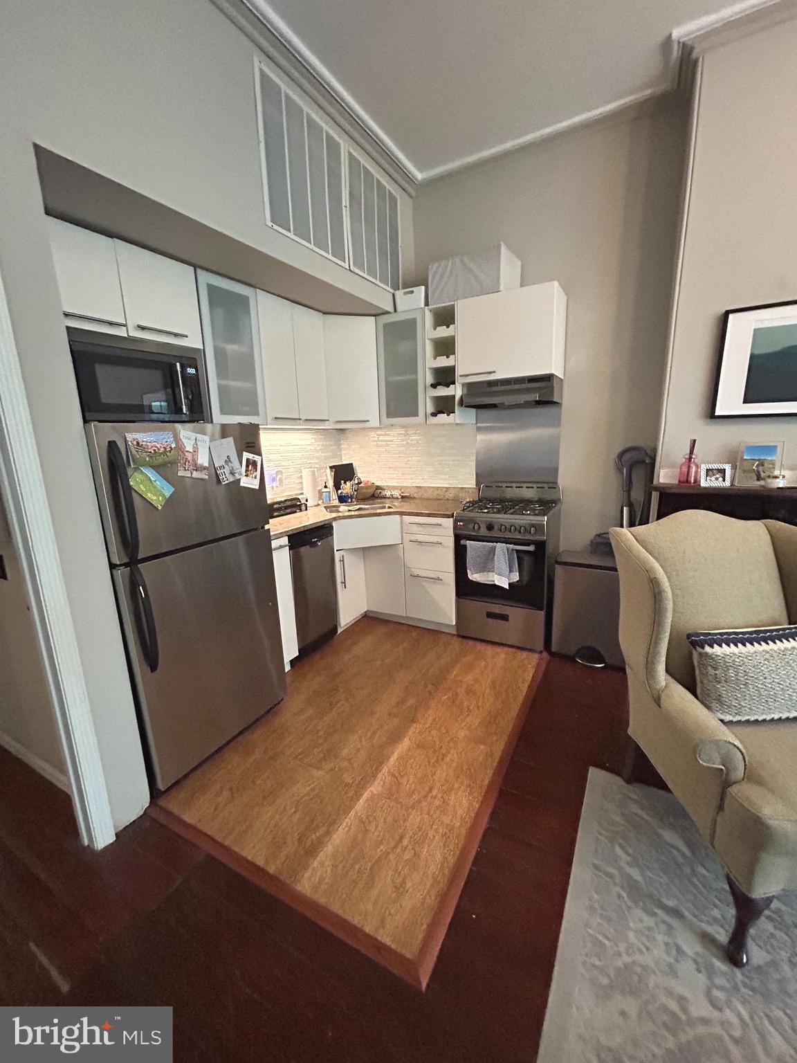 937 SPRUCE ST #APT 2