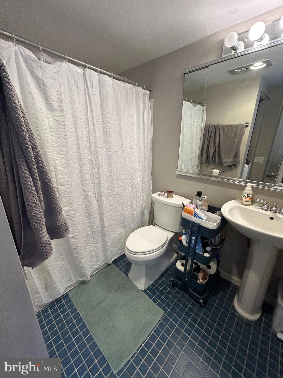 937 SPRUCE ST #APT 2