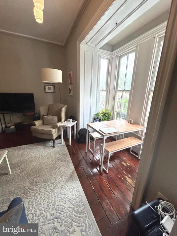 937 SPRUCE ST #APT 2