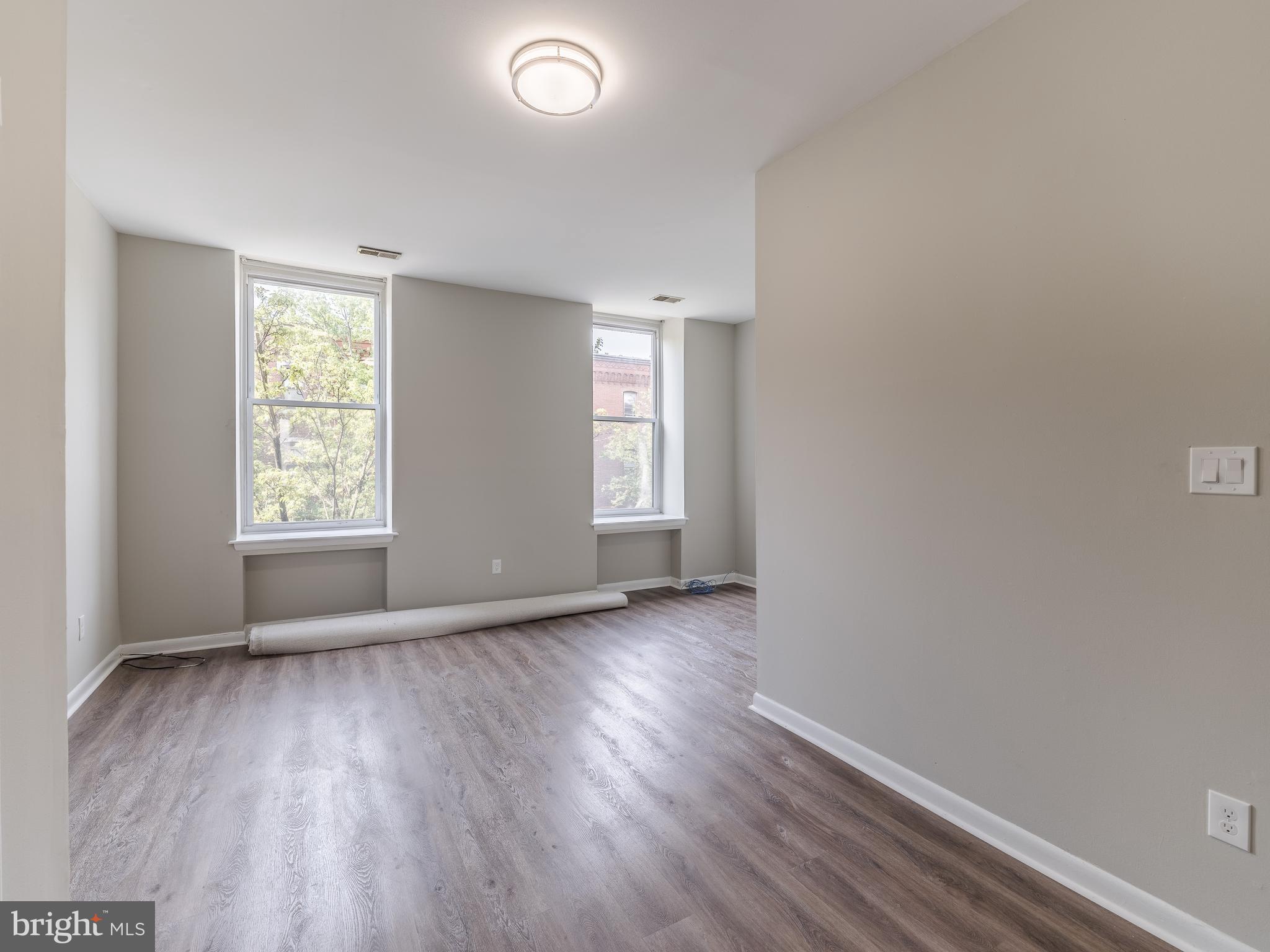 1707 W DIAMOND ST #2
