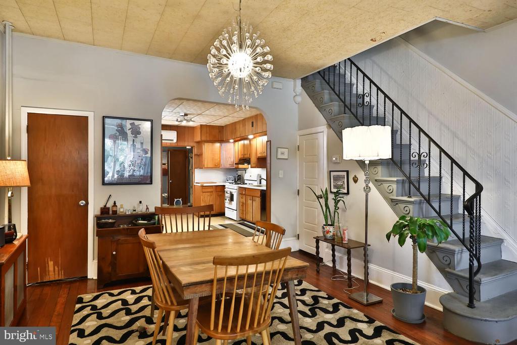 1943 S 12TH ST