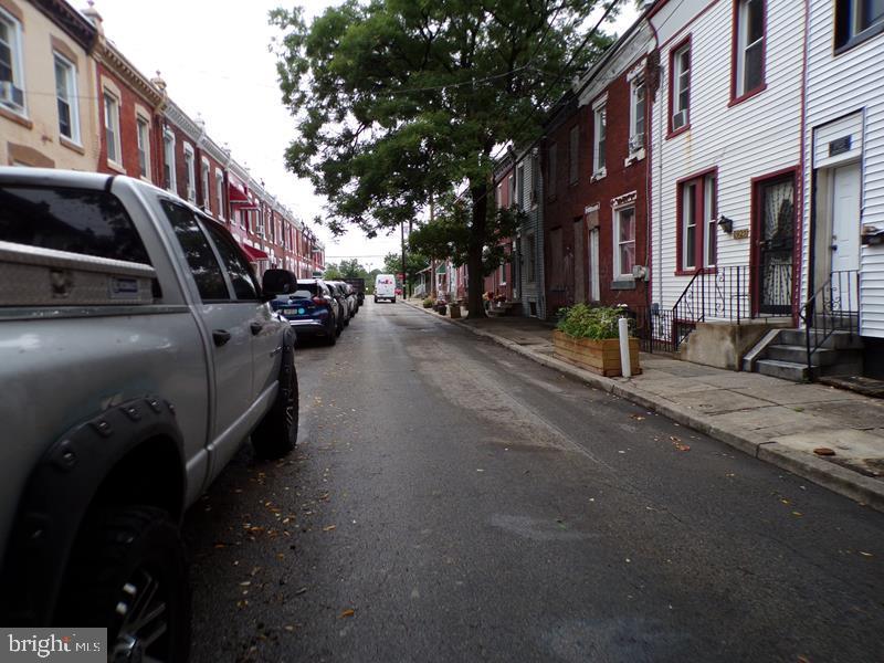 1918 Brunner St