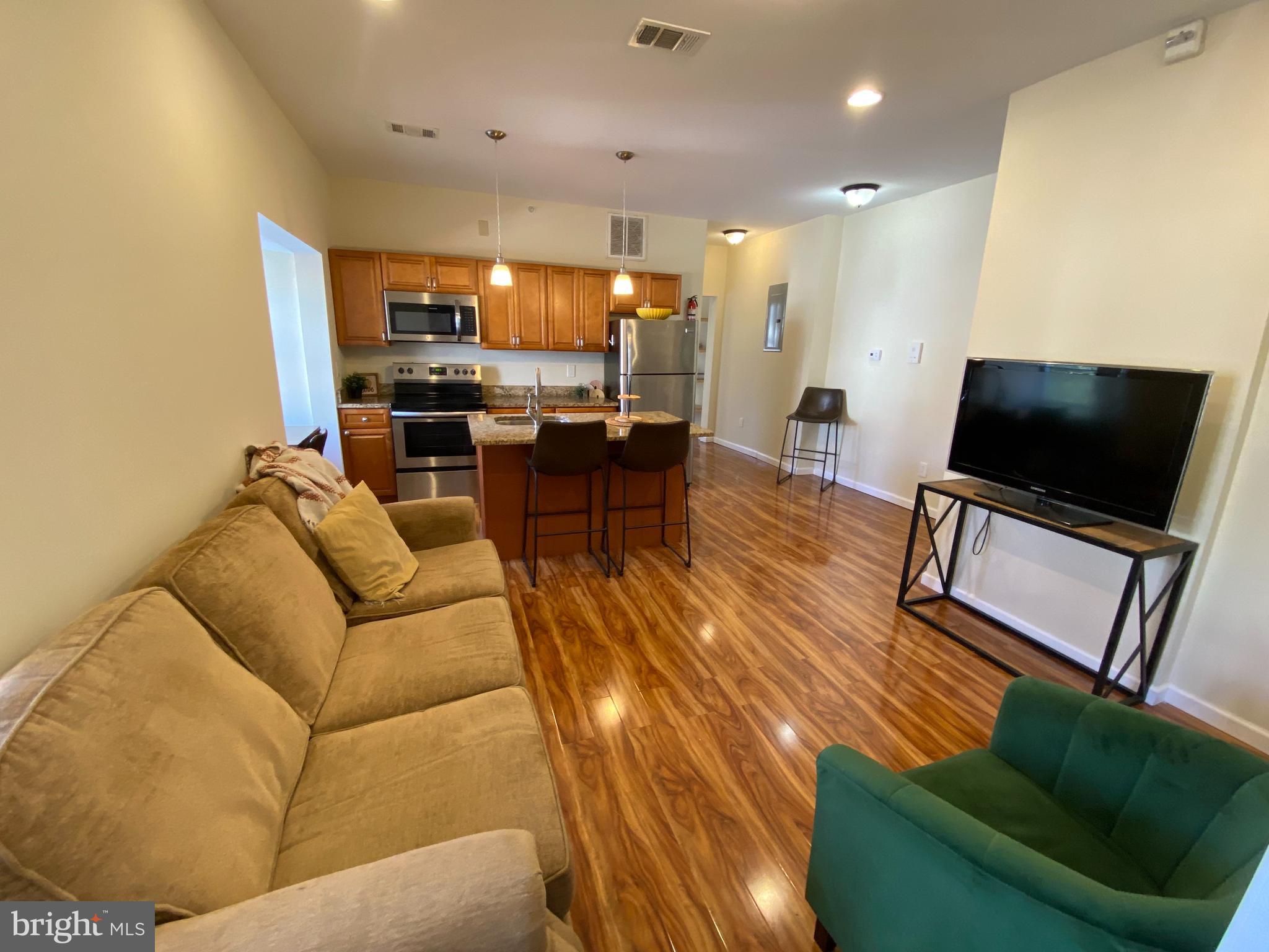 240 W RITTENHOUSE ST ##3