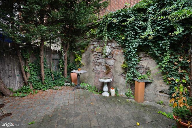 4241 RIDGE AVE #B