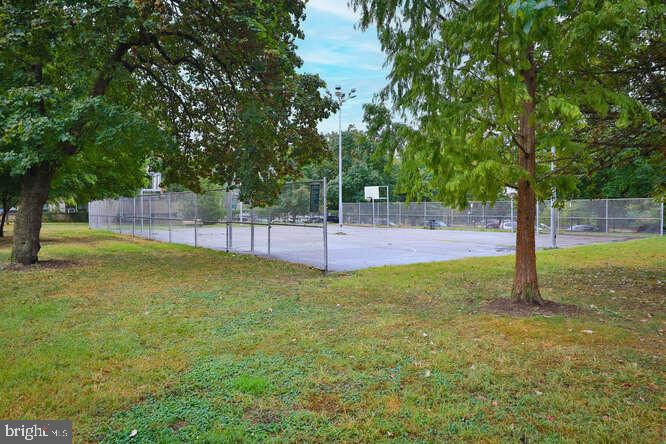 4241 RIDGE AVE #B