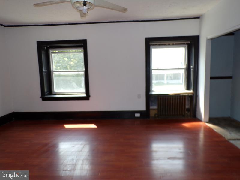 2217-23 Georges Ln