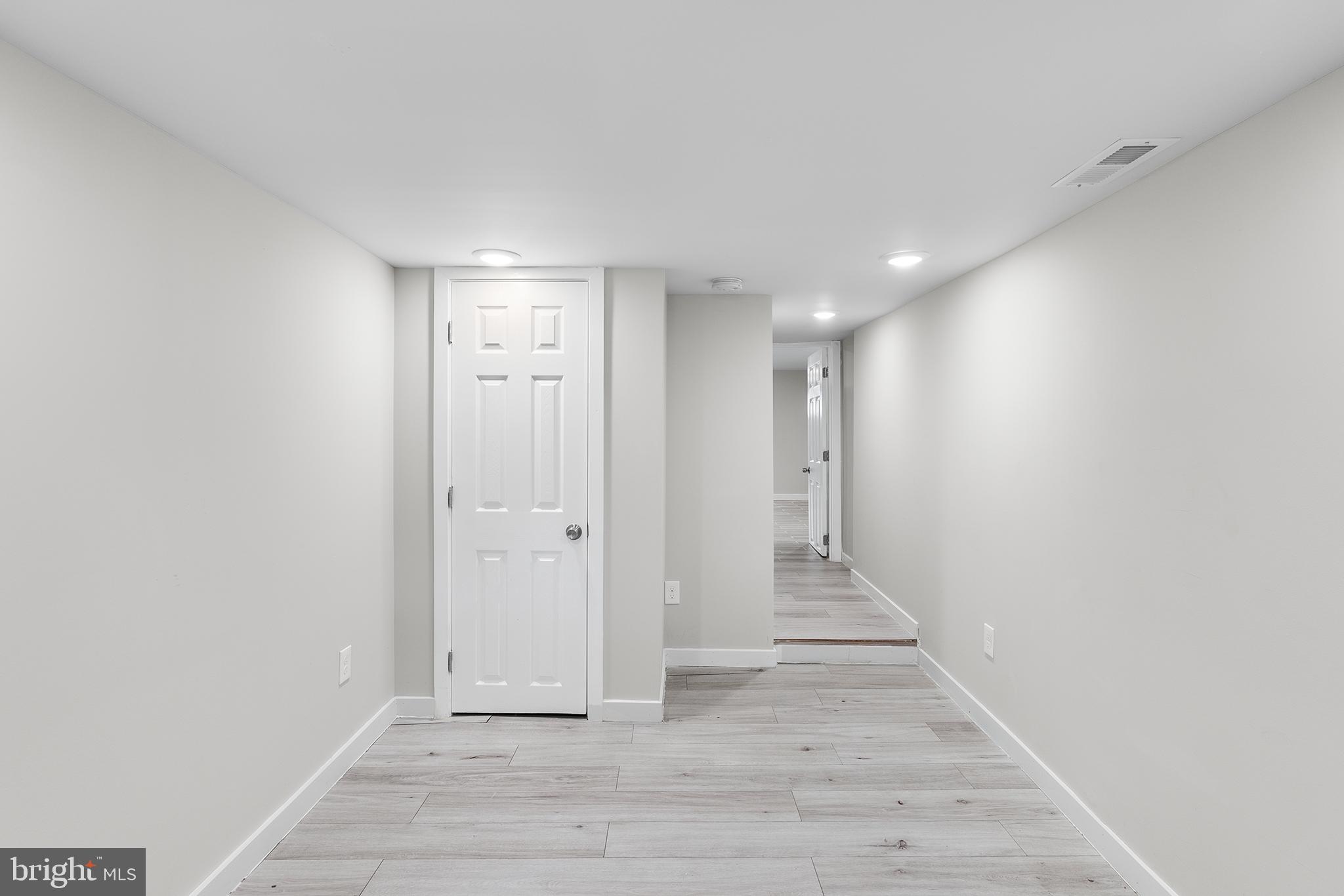 851 E Rittenhouse St