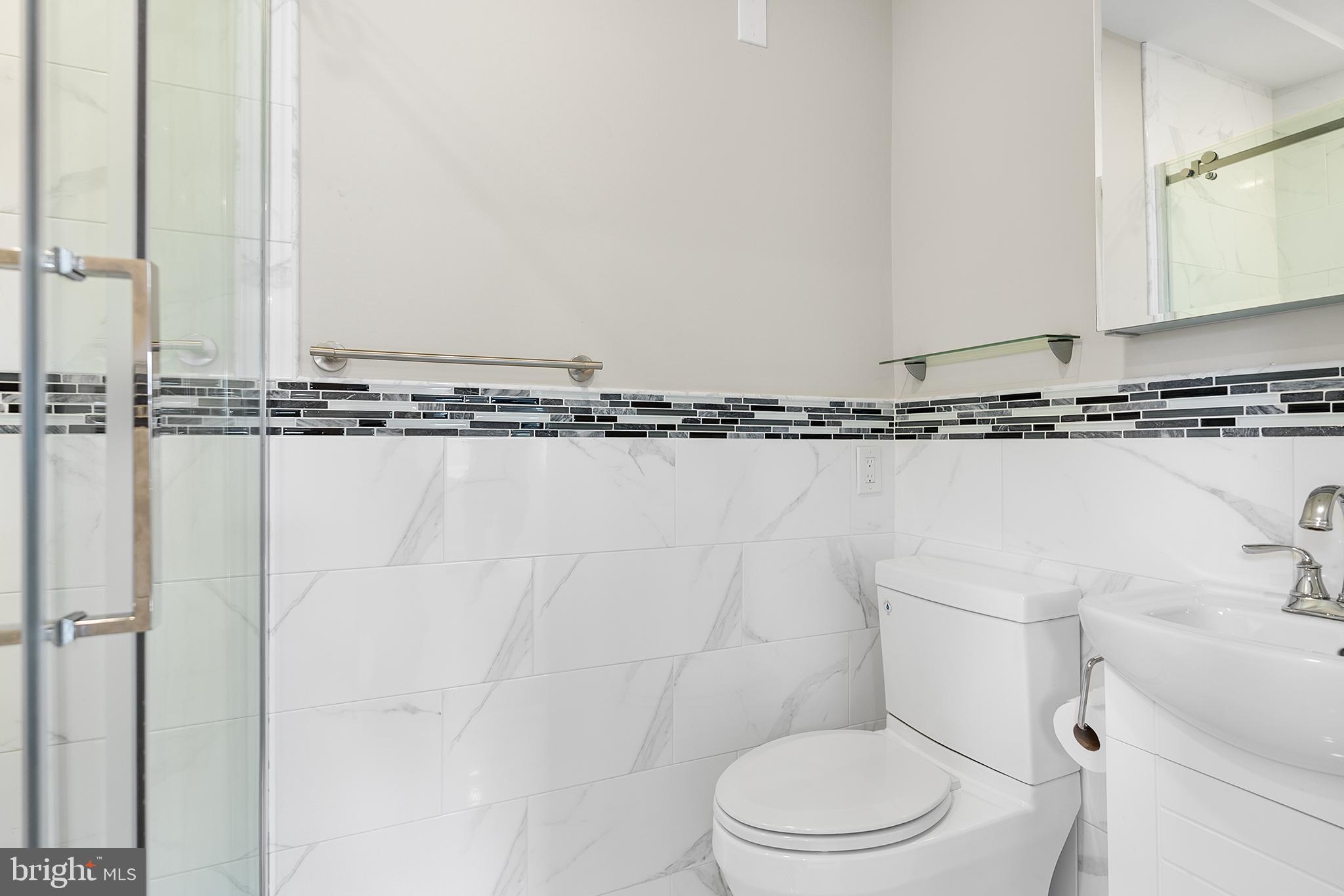 851 E Rittenhouse St