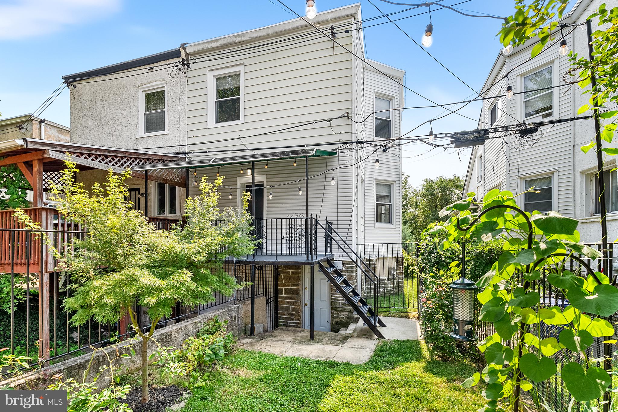 851 E Rittenhouse St