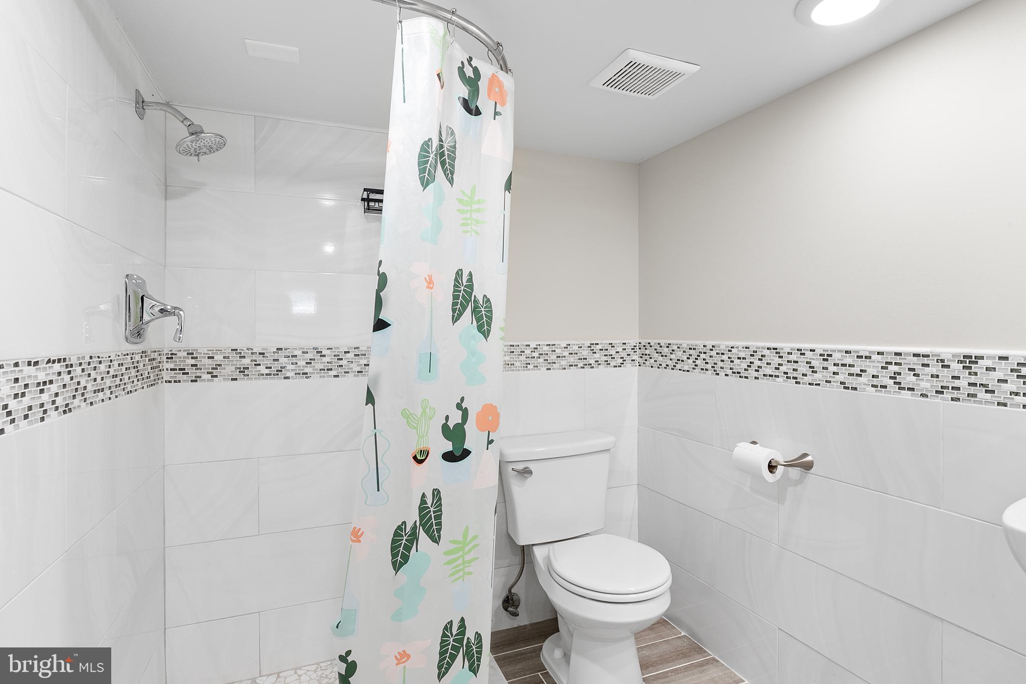 851 E Rittenhouse St