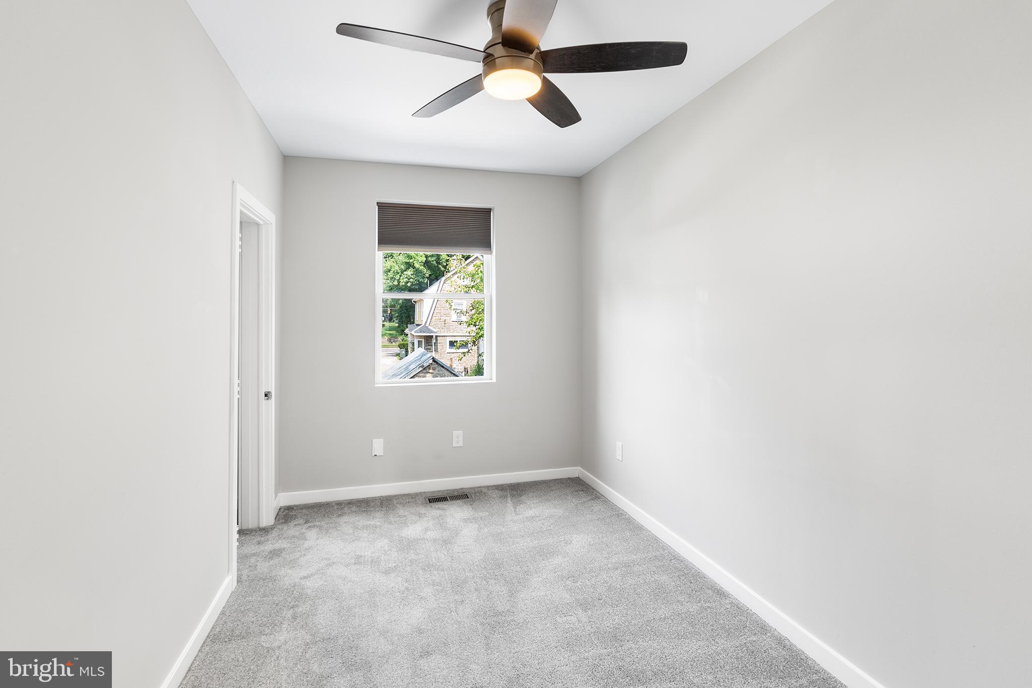 851 E Rittenhouse St