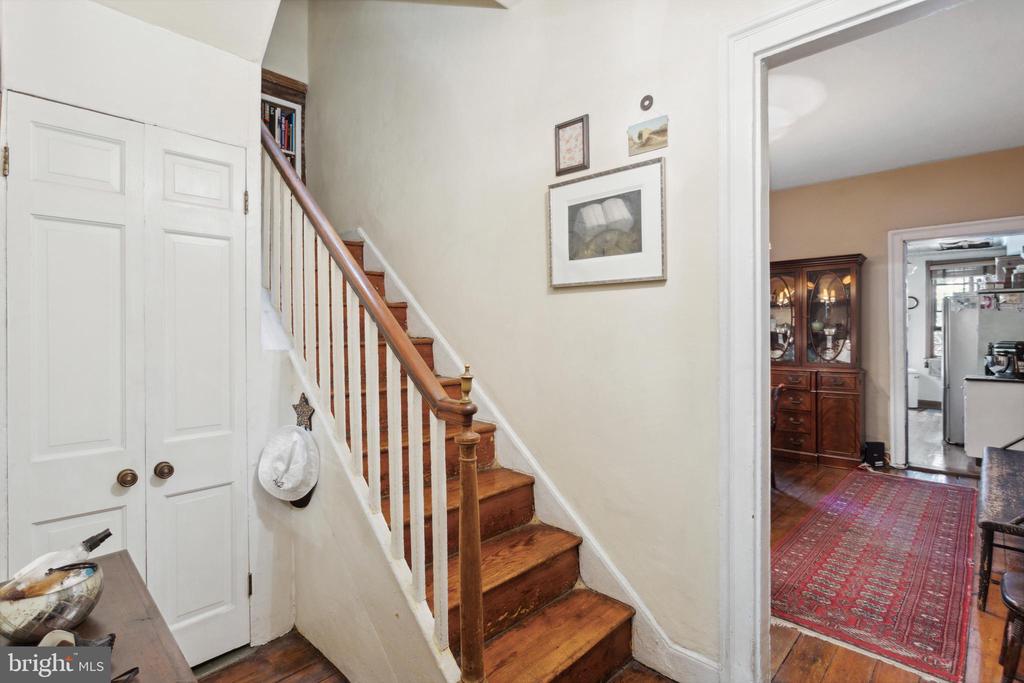 335 GASKILL ST