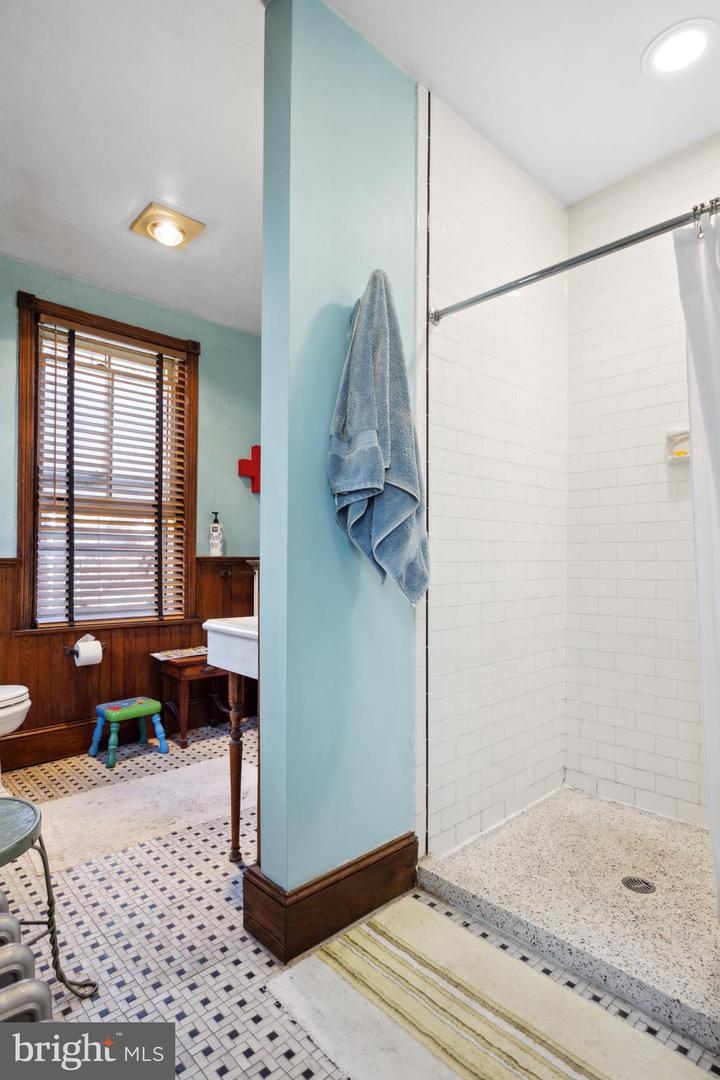 335 GASKILL ST